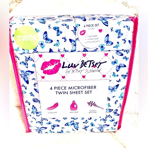 Betsey Johnson Twin Sheet Set - Picture 2 of 5